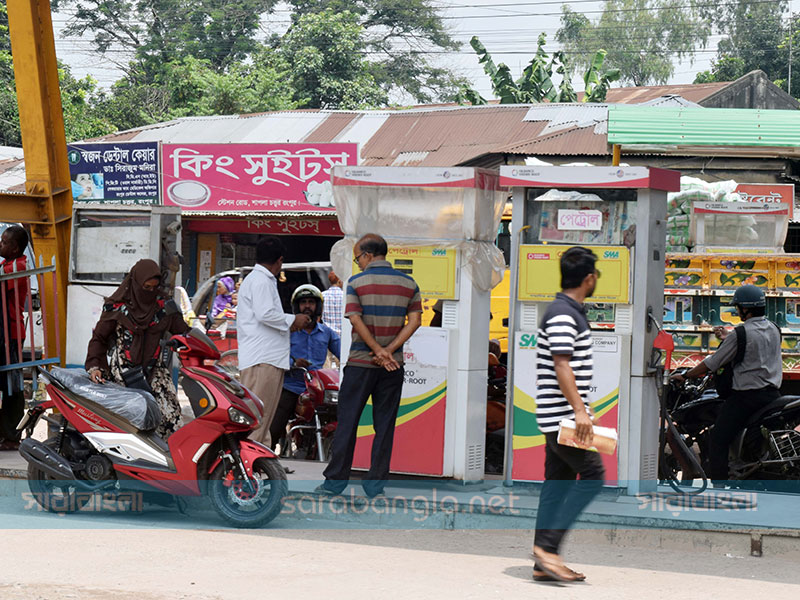 হেলমেট ছাড়া