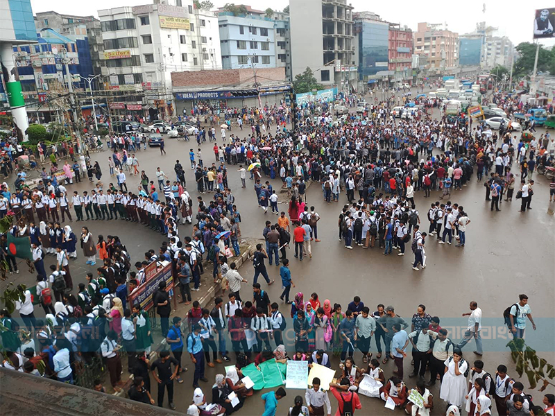 জাবালে নূর, সড়ক পরিবহন, বাসচাপায় নিহত, দিয়া-রাজিব, রমিজ উদ্দিন স্কুল