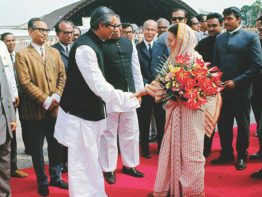 বঙ্গবন্ধুর জন্মদিনে বাংলাদেশে এসেছিলেন ইন্দিরা গান্ধী