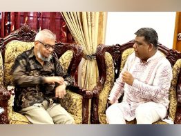 মেয়র আরিফের সহযোগিতা চাইলেন আনোয়ারুজ্জামান চৌধুরী