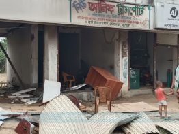 বেনাপোলে ট্রান্সপোর্ট অফিসে বোমা বিস্ফোরণ, ধসে পড়েছে দেয়াল