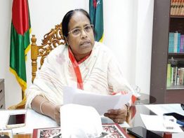 ‘আমরা এমন কী করেছি যে আস্থায় যেতেই পারছি না’