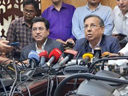 ‘রাষ্ট্রপতির কাছে ক্ষমা চাওয়া ছাড়া খালেদা জিয়ার মুক্তির পথ নেই’