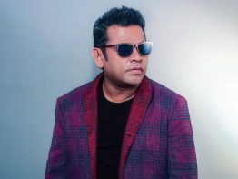 এবার পাঁচ শতাধিক বাঙালি ধিক্কার জানালো এ আর রহমানকে