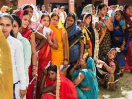 ভারতের নির্বাচন: প্রথম ধাপে ১০২টি আসনে ভোট অনুষ্ঠিত