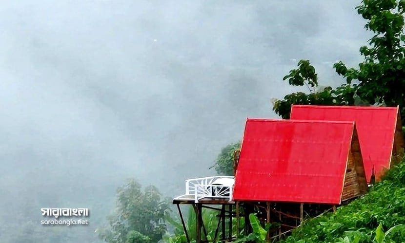 সত্যিই যেন এক স্বর্গ! আসলেই তো এটি প্রাকৃতিক স্বর্গ! ছবি: সারাবাংলা