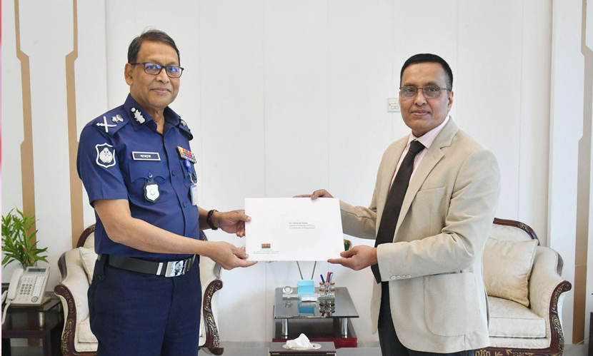 পুলিশ প্রধানকে তারেক রহমানের ঈদ শুভেচ্ছা কার্ড