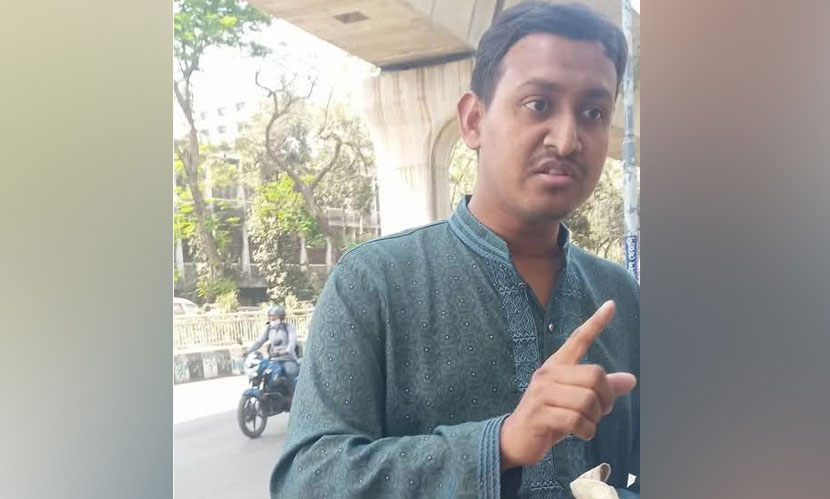 ঢাবির নারী শিক্ষার্থীকে হেনস্তাকারী অর্ণবকে অবাঞ্চিত ঘোষণার দাবি শিক্ষার্থীদের