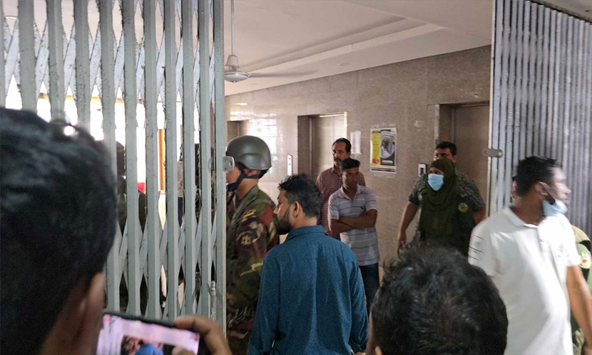হাসিনার স্বাস্থ্য উপদেষ্টা প্রাণ গোপালের মেয়েকে অবরুদ্ধ