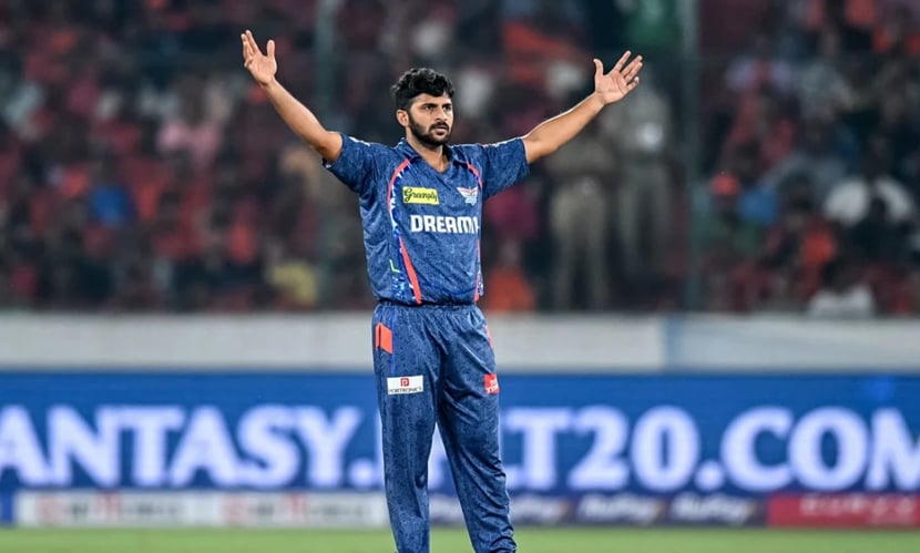 নিলামে অবিক্রিত ‘লর্ড’ শার্দুলই এখন নায়ক নিলামে অবিক্রিত ‘লর্ড’ শার্দুলই এখন নায়ক