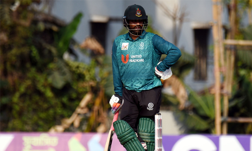 হাসপাতাল থেকে ছাড়া পেয়ে বাসায় ফিরলেন তামিম হাসপাতাল থেকে ছাড়া পেয়ে বাসায় ফিরলেন তামিম