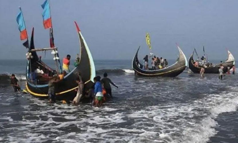 আজ মধ্যরাত থেকে ৫৮ দিন সাগরে মাছ ধরায় নিষেধাজ্ঞা