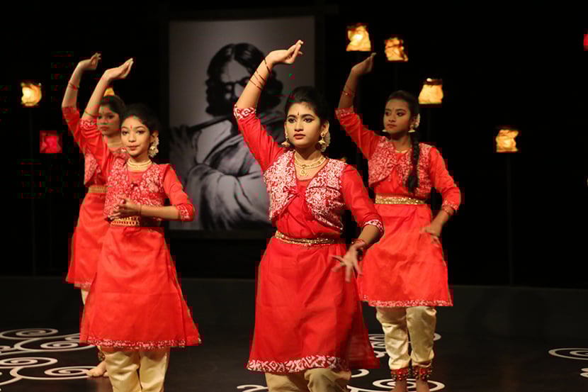 অমিত চৌধুরীর নৃত্য পরিচালনায় অনুষ্ঠানটিতে নৃত্য পরিবেশন করবে নৃত্য সংগঠন ‘সাধনা’র নৃত্যশিল্পী