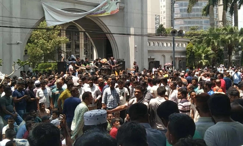 ঢাকা দক্ষিণের নগরভবনে তালা, ‘ব্লকেড’ বিকেল ৩টা পর্যন্ত