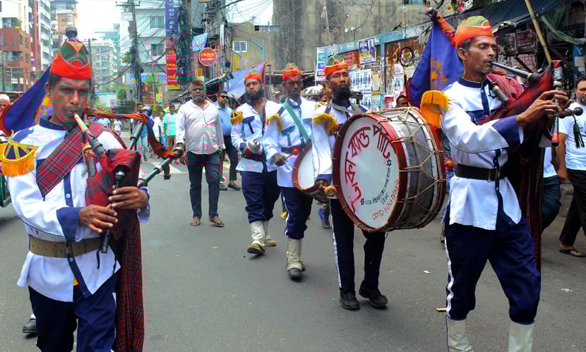 সভা-সমাবেশ, লাল পতাকা মিছিল ও সাংস্কৃতিক অনুষ্ঠানসহ নানা আয়োজনে মহান মে দিবস পালিত। ছবি: সারাবাংলা