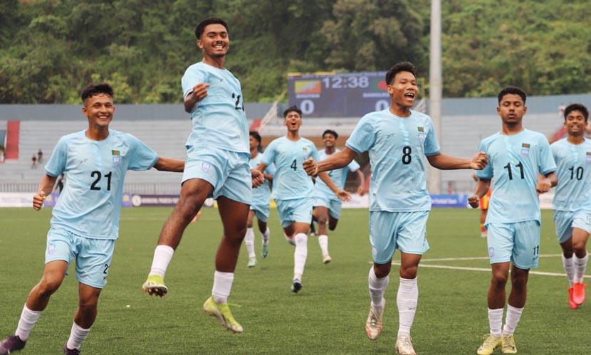 ভুটানকে উড়িয়ে সেমিফাইনালে বাংলাদেশ ভুটানকে উড়িয়ে সেমিফাইনালে বাংলাদেশ