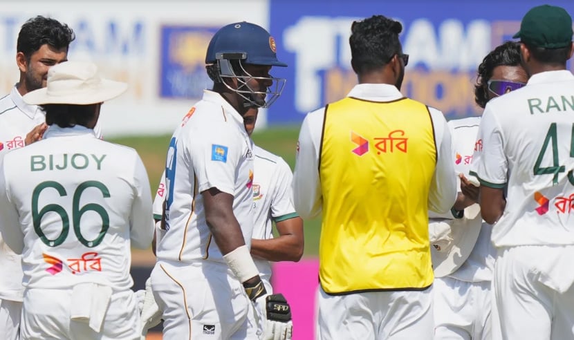 ম্যাথিউসকে ফেরালেন মুমিনুল, তিনশ পেরিয়ে শ্রীলংকা