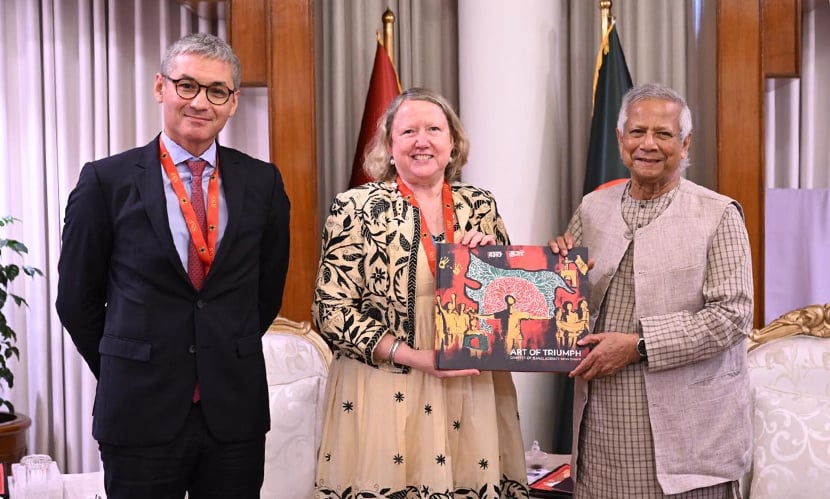 ইউনেসকোর বাংলাদেশ প্রধান সুসান ভাইজ এবং সংস্থাটির ফ্রিডম অব এক্সপ্রেশন অ্যান্ড জার্নালিস্ট সেফটি বিভাগের সিনিয়র প্রজেক্ট অফিসার মেহদি বেনশেলাহ প্রধান উপদেষ্টার সঙ্গে সৌজন্য সাক্ষাৎ করেন। ছবি: সংগৃহীত