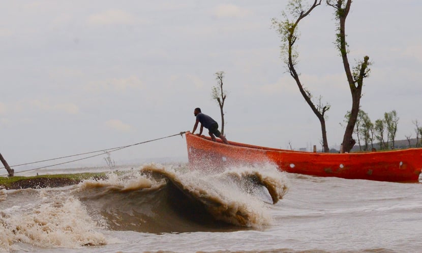 ৪ সমুদ্রবন্দর ও ৭ অঞ্চলে সতর্কতা সংকেত