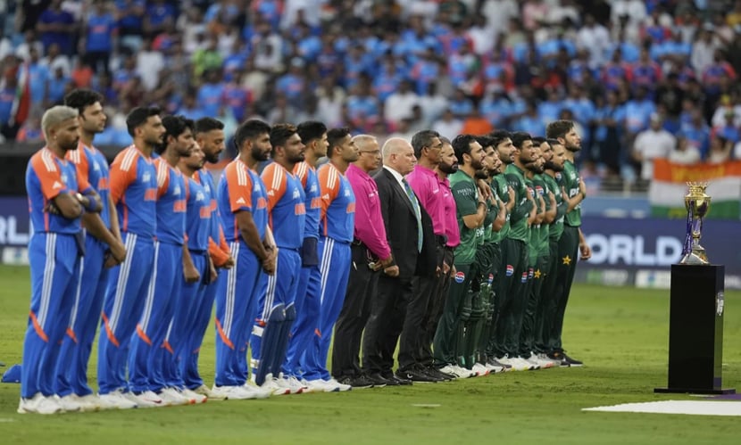 ‘হ্যান্ডশেক’ বিতর্কে তোপের মুখে ভারত, অনলাইনে সমালোচনার ঝড়