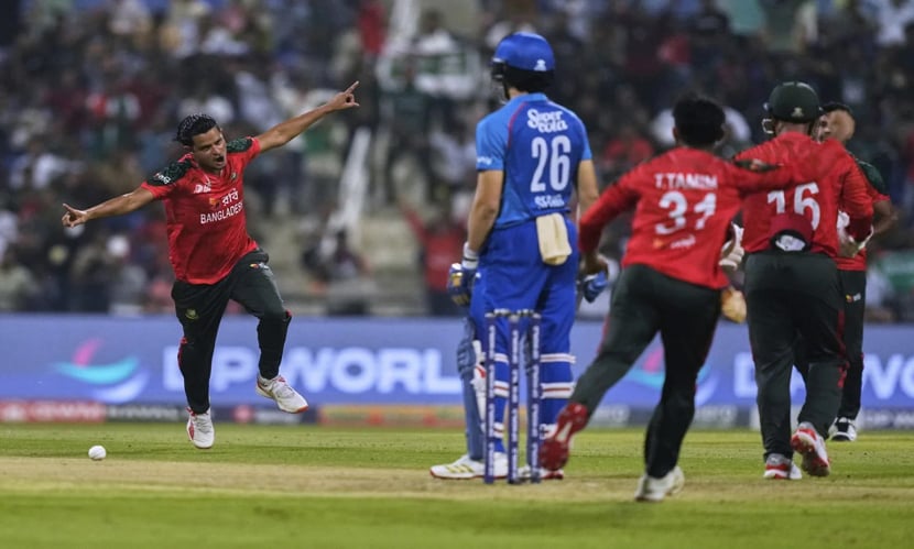 শ্বাসরুদ্ধকর জয়ে টুর্নামেন্টে টিকে রইল বাংলাদেশ