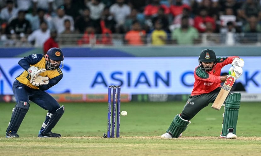 ‘বাংলাদেশ বলছে—একটু দাঁড়ান, আমরাও আছি তো!’ ‘বাংলাদেশ বলছে—একটু দাঁড়ান, আমরাও আছি তো!’