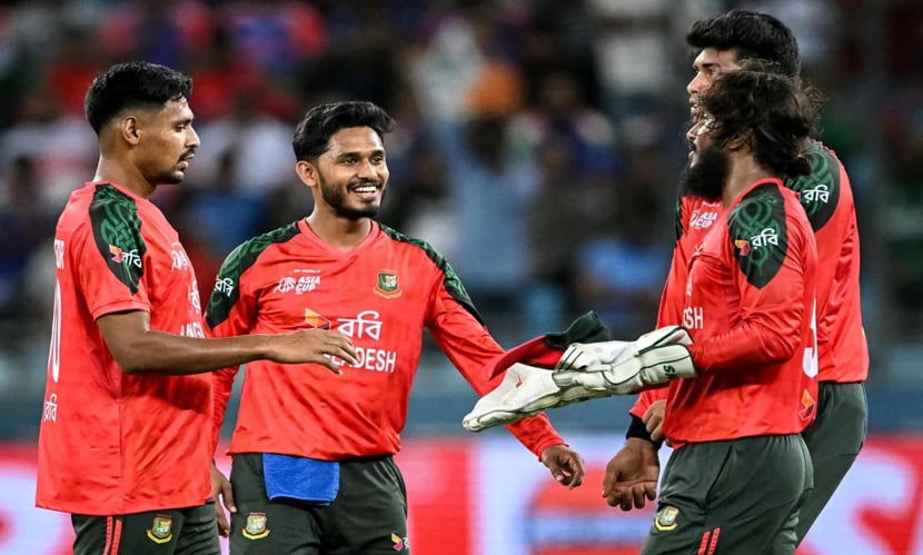 সাকিবকে ছাড়িয়ে সবার উপরে মোস্তাফিজ