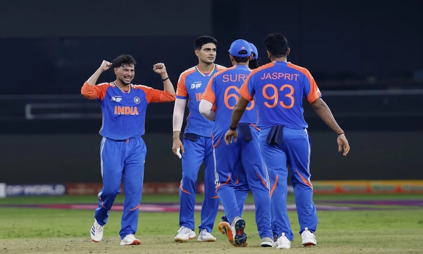 শেষ ওভারে পাকিস্তানকে কাঁদিয়ে শিরোপা জিতল ভারত