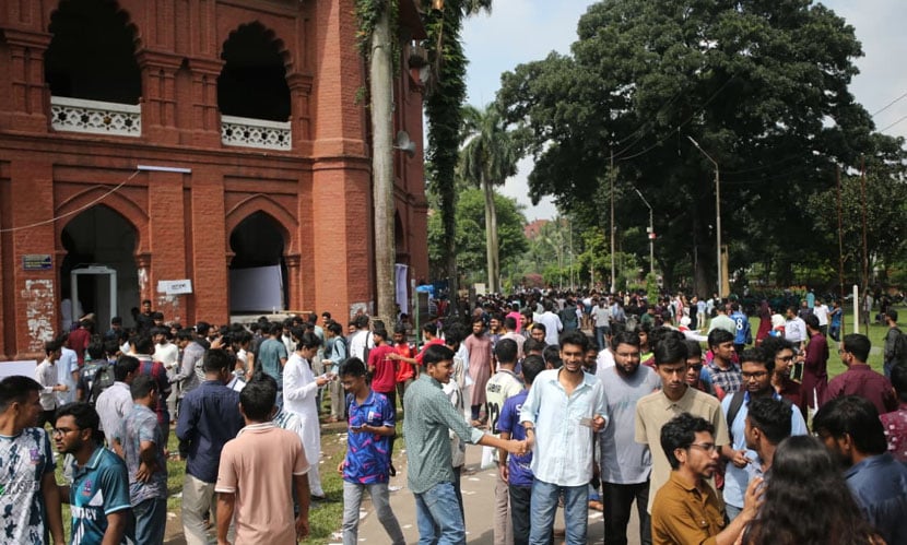 ঢাকা বিশ্ববিদ্যালয় কেন্দ্রীয় ছাত্র সংসদ (ডাকসু) নির্বাচন। ছবি: সারাবাংলা