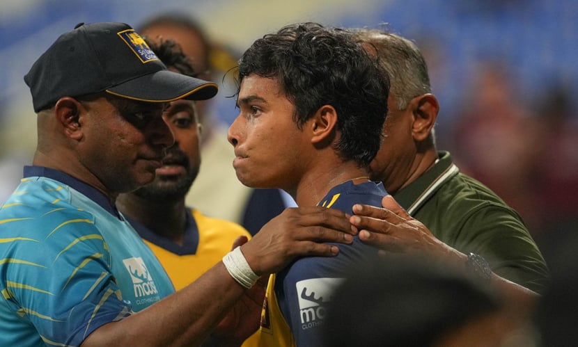 বাংলাদেশের ম্যাচেই ফিরছেন বাবা হারানো ভেল্লালাগে বাংলাদেশের ম্যাচেই ফিরছেন বাবা হারানো ভেল্লালাগে