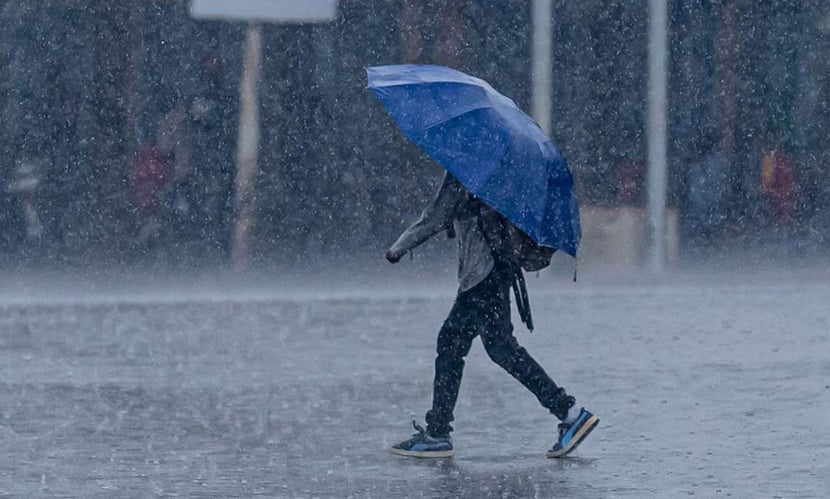 দুপুরের মধ্যে ৩ জেলায় ঝড়ের পূর্বাভাস, ঢাকায় হতে পারে বজ্রবৃষ্টি