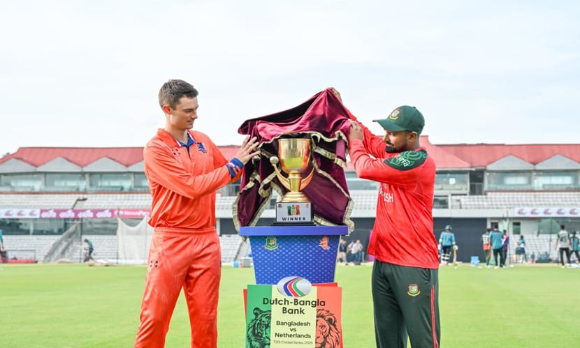 টসে জিতে ফিল্ডিংয়ে বাংলাদেশ