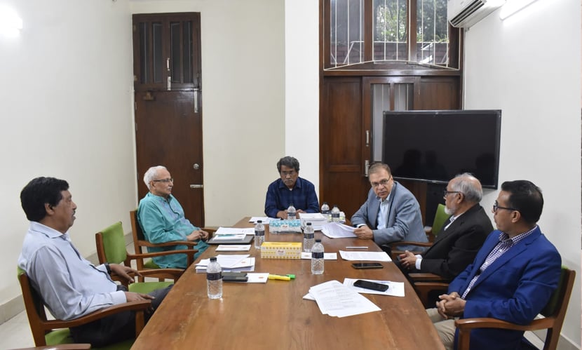 জাতীয় ঐকমত্য কমিশন কার্যালয়ের সভাকক্ষে অনুষ্ঠিত বৈঠকে জুলাই সনদ সই অনুষ্ঠানের তারিখ ও স্থান চূড়ান্ত করা হয়। ছবি: সংগৃহীত