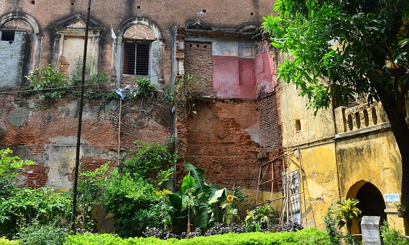 জৌলুস হারিয়েছে বিউটি বোর্ডিং