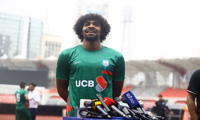 বাংলাদেশের মেসি—প্রশংসা শুনে কী বললেন হামজা?