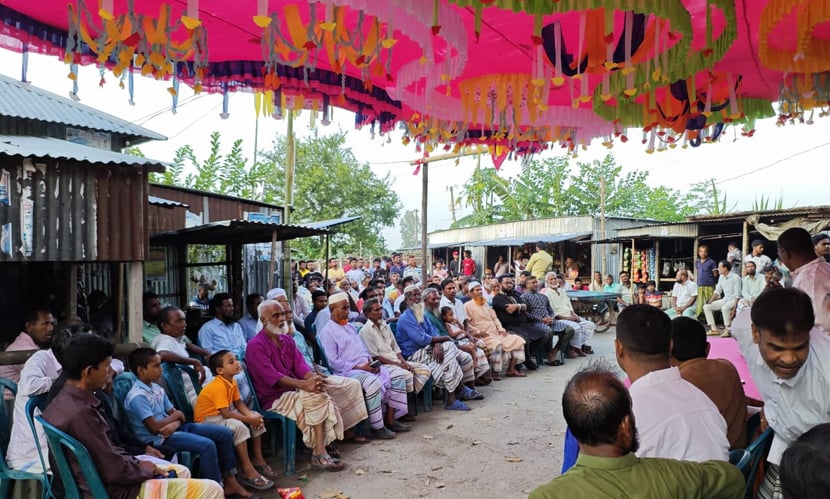 জনসভায় সাধারণ ভোটাররা