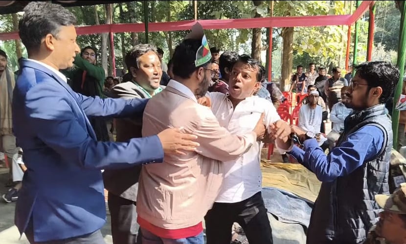 চবিতে বিজয় দিবসের সভা বর্জন করল ছাত্রদল