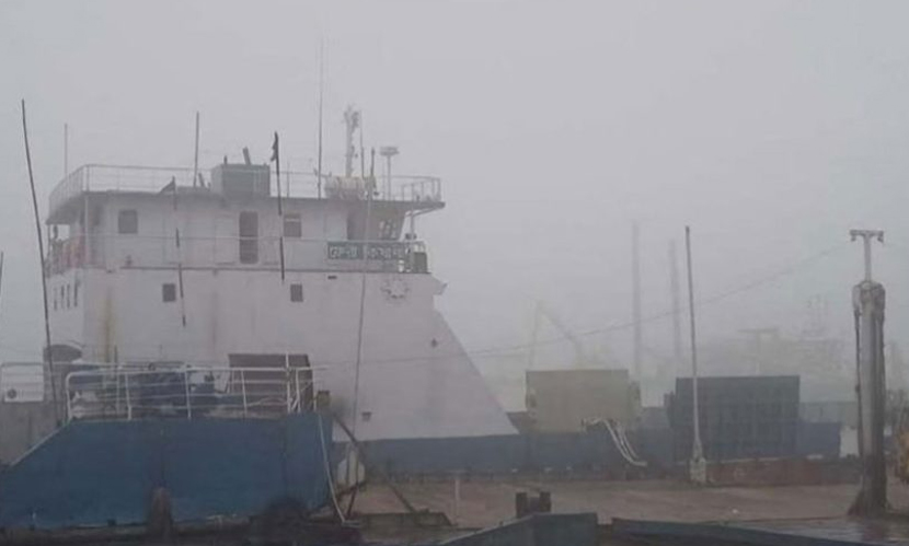 দৌলতদিয়া-পাটুরিয়া নৌপথে বন্ধ ফেরি চলাচল