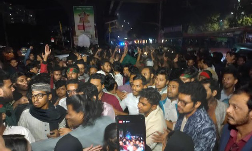 হাদি, হাদি স্লোগানে উত্তপ্ত চট্টগ্রাম