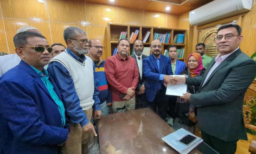 মনোনয়নপত্র নিলেন বিএনপির প্রার্থী ওয়াহাব আকন্দ