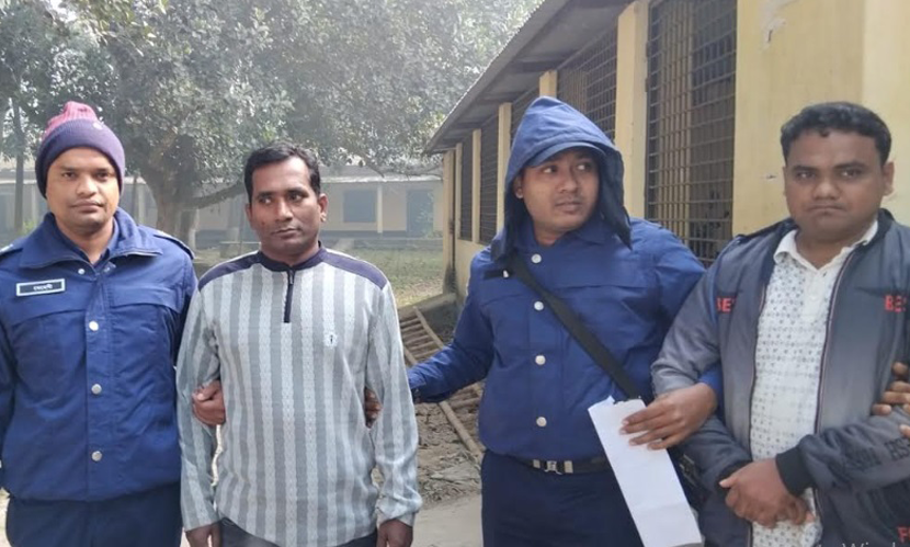 নিয়োগ পরীক্ষায় অসদুপায় অবলম্বনের দায়ে আটক ২