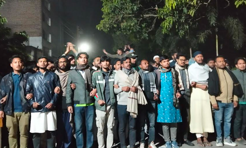 ওসমান হাদির ওপর হামলার প্রতিবাদে ইবিতে বিক্ষোভ