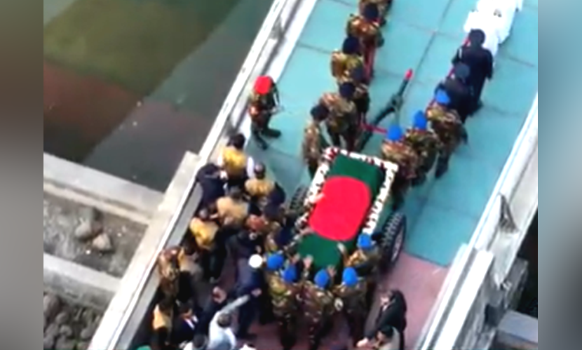 জিয়া উদ্যানে খালেদা জিয়ার মরদেহ