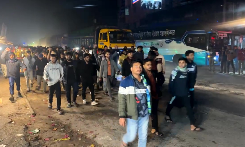 ‘হাদি হাদি’ স্লোগানে প্রকম্পিত রংপুরের রাজপথ