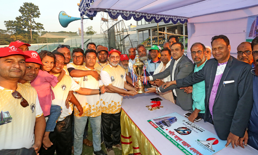 বগুড়া প্রেসক্লাবের ক্রিকেট টুর্ণামেন্টে শহিদ আব্দুল মান্নান একাদশ চ্যাম্পিয়ন