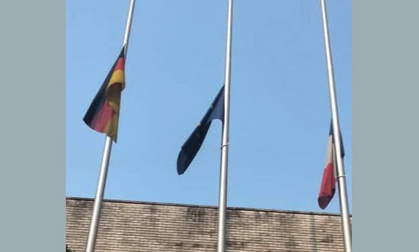 ওসমান হাদির মৃত্যুতে ফ্রাঙ্কো-জার্মান দূতাবাসের পতাকা অর্ধনমিত