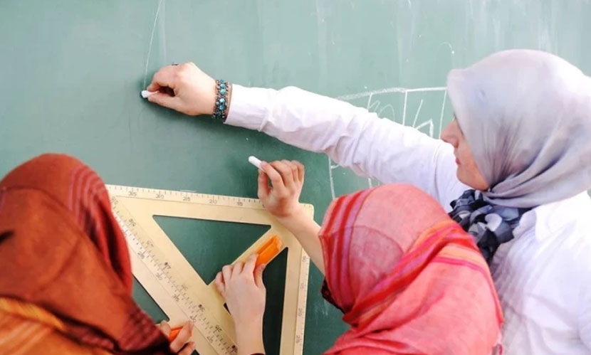 স্কুলছাত্রীদের জন্য হিজাব নিষিদ্ধ করল অস্ট্রিয়া