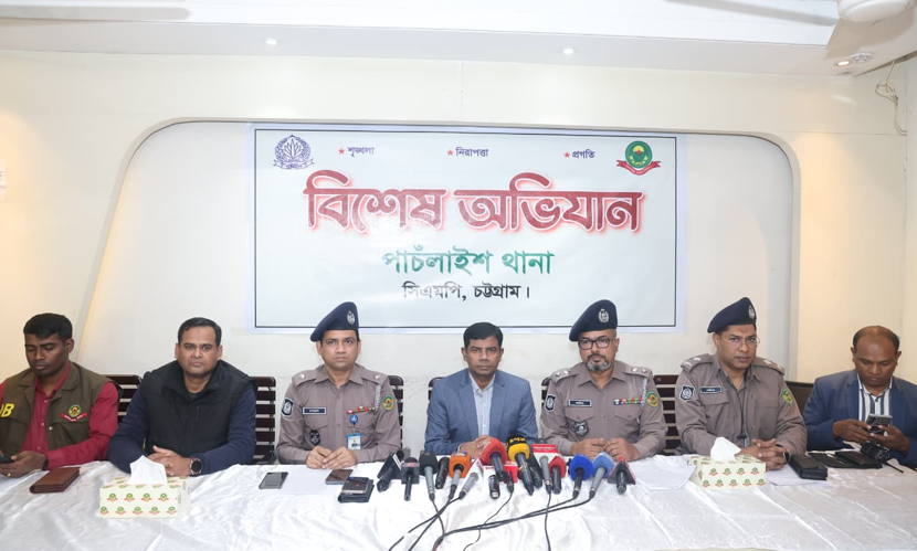 চাকরিচ্যুত পুলিশ সদস্যের নেতৃত্বে ৩৫ সোনার বার লুট, ২৯টি উদ্ধার