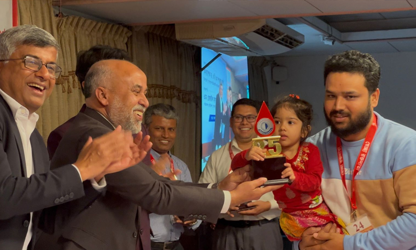 কোয়ান্টামের সম্মাননা পেলেন ৩ শতাধিক স্বেচ্ছা রক্তদাতা