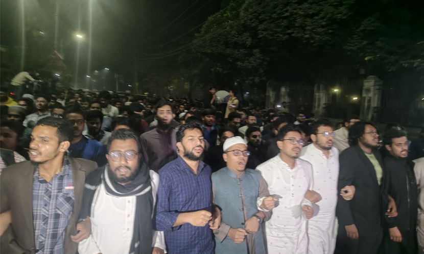 শেরপুরে সংঘর্ষে জামায়াত নেতা নিহত, মধ্যরাতে ঢাবিতে বিক্ষোভ